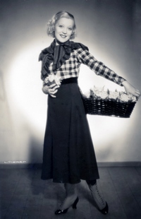 Marta Eggerth in Blonde Carmen